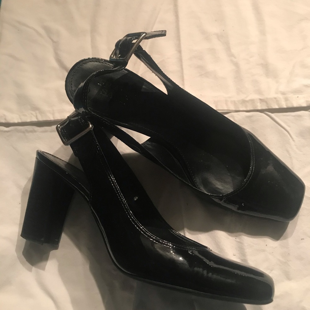 Ladies shoes